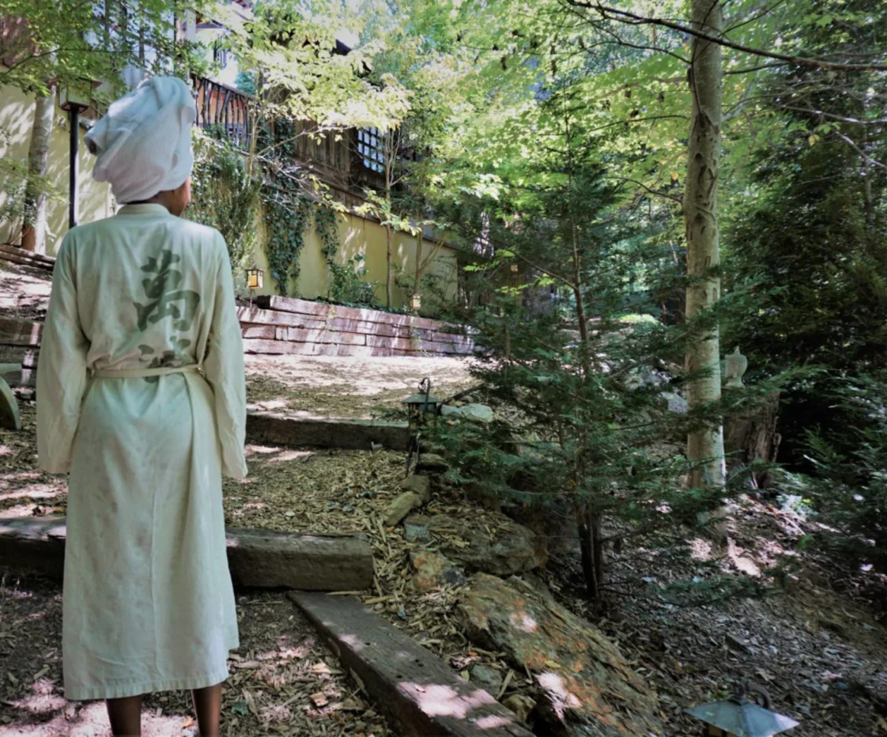 Shoji Spa & Retreat coutryard